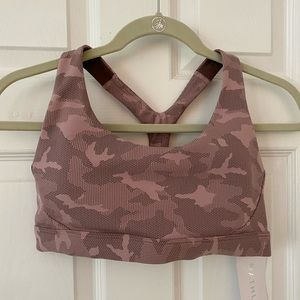 NWT Athleta Pink Camo Sports Bra. Medium.
